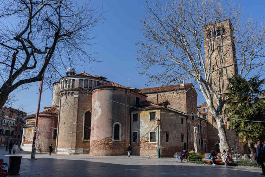 Italia - Venecia 261 - iglesia de San Giacomo dall’Orio.jpg